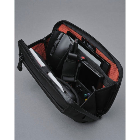 ALPAKA Elements Tech Case Sling Mini